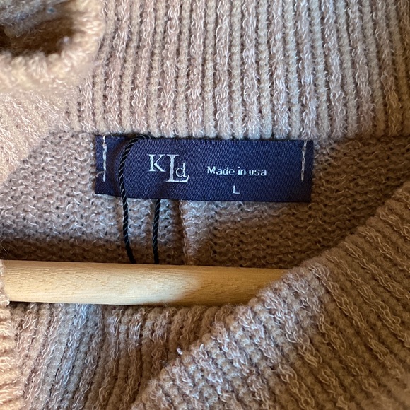 Turtle neck - Picture 3 of 4